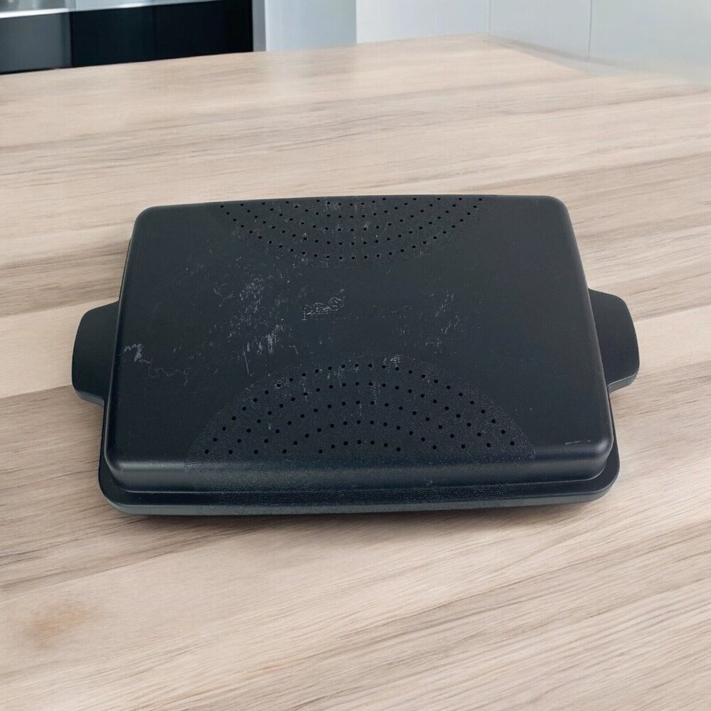 The Pampered Chef Black Shallow Rectangle Microwave Cooker Bacon Veggie Steamer
